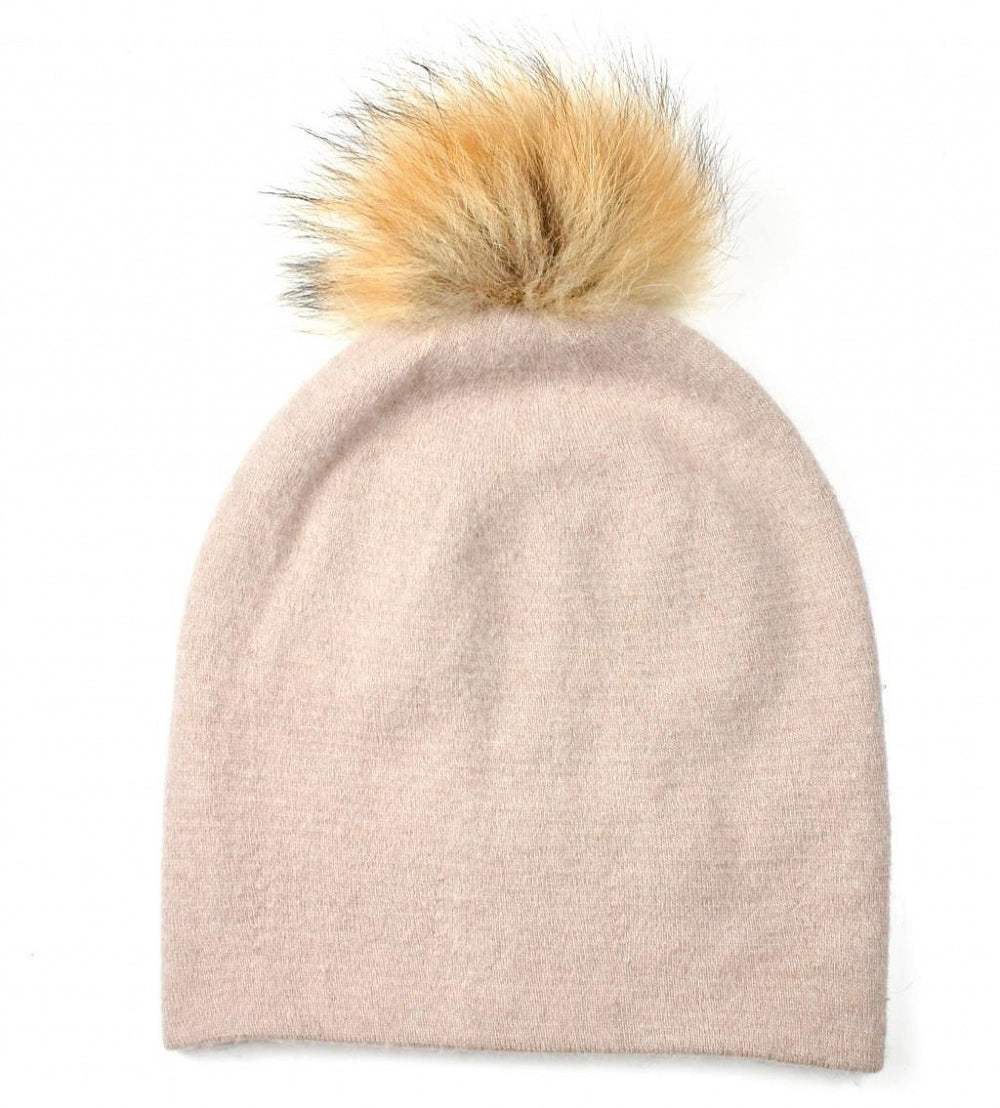 Extended cashmere hat with fur pom pom