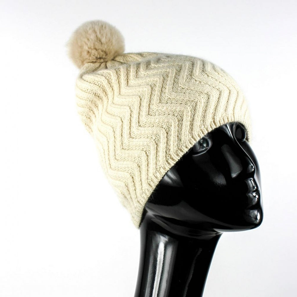 Elegant warm hat with natural fur