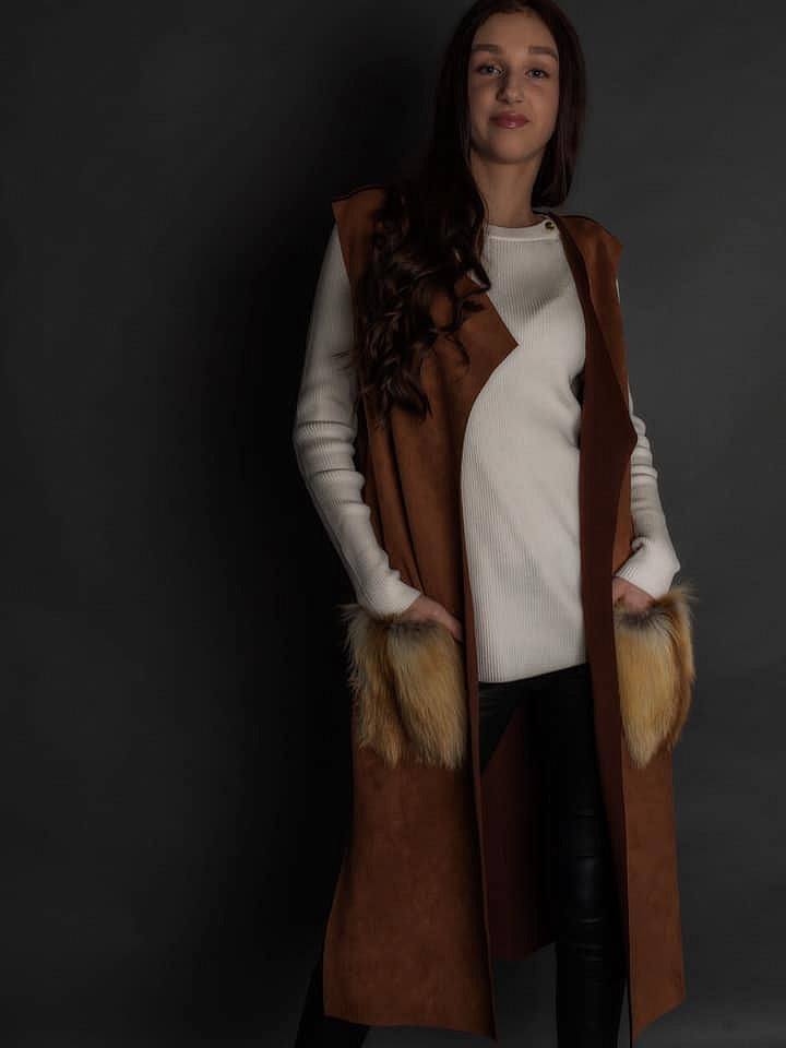 Faux leather long vest with fox fur pockets
