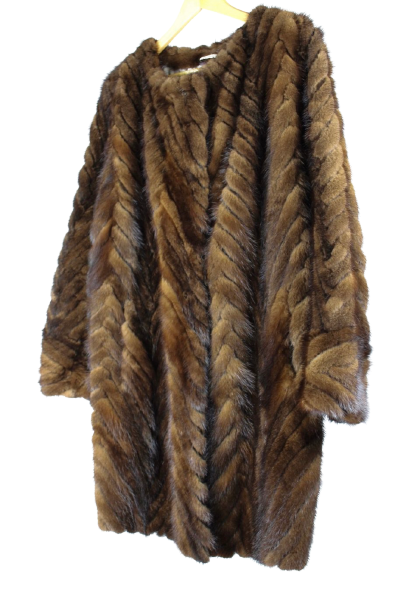 Warm and light natural mink fur coat in half length