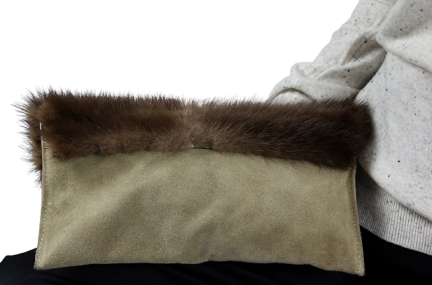 Small handbag in genuine leather with mink fur