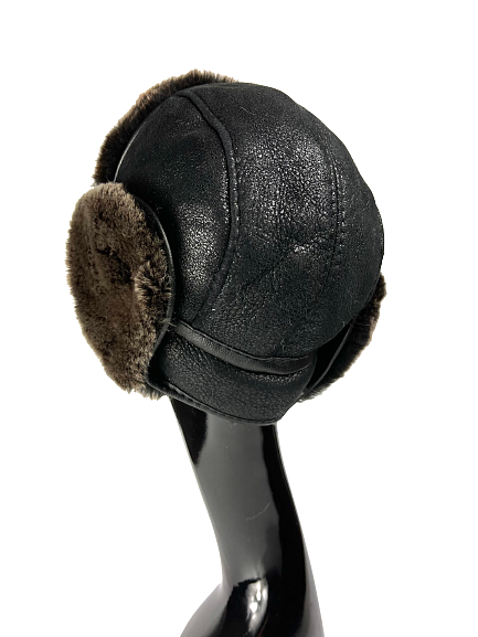 Juoda kokybiška avikailio kepurė