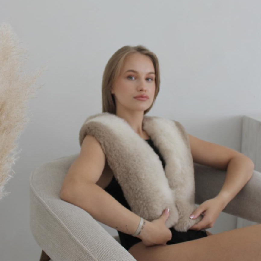 Warm and beautiful cream colored fox fur scarf