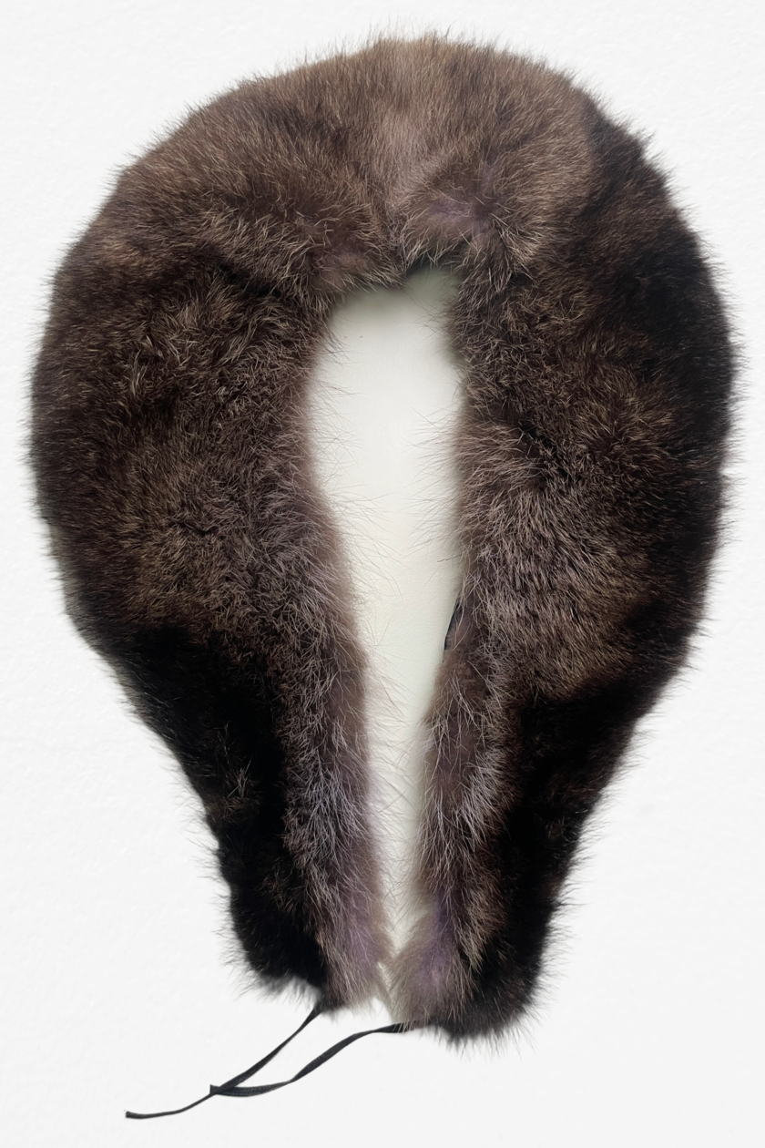 Beaver fur collar