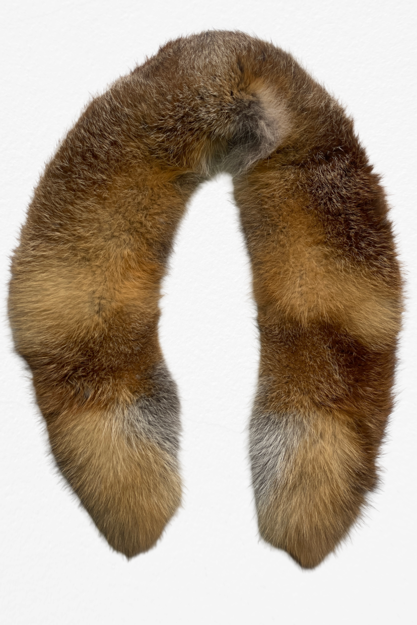 Elegant fox fur collar