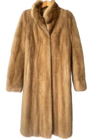 Vintažiniai tiesaus modelio audinės kailio kailiniai