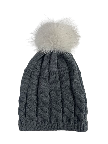 Pilkos spalvos laisvalaikio kepuraitė