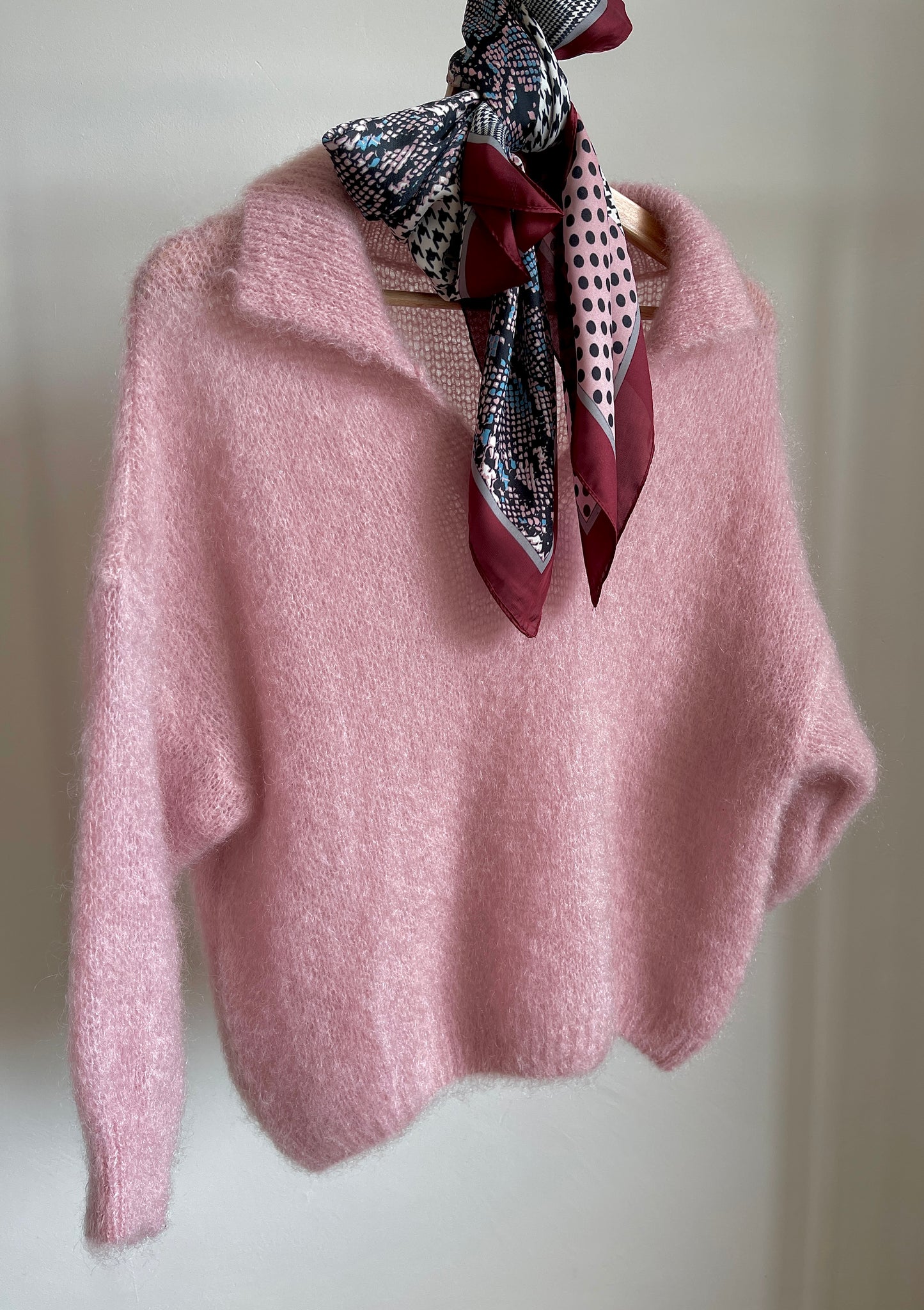 Baby pink elegant sweater for woman