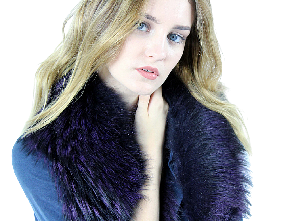Stylish coloured raccoon fur collar